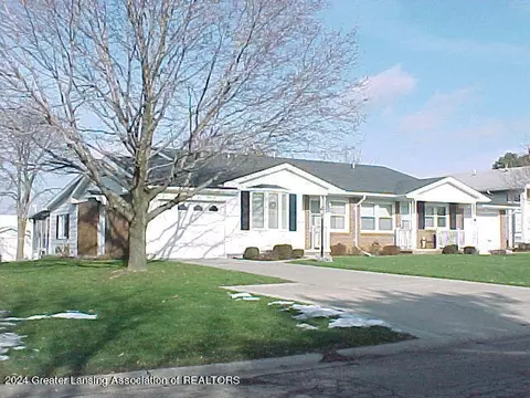 614616 Granite Dr, Lansing, MI 48917