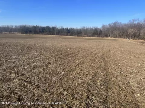 0 L Dr N, Marshall, MI 49068
