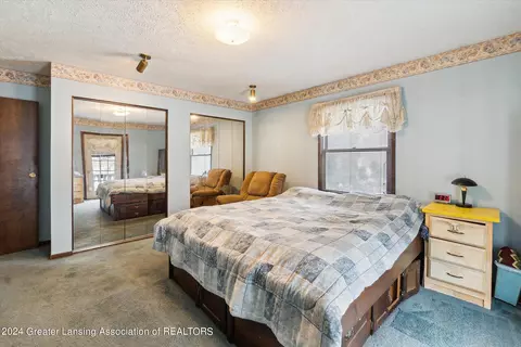 Bedroom - 1501 W Dill Rd, Dewitt, MI 48820 photo 2 of 6