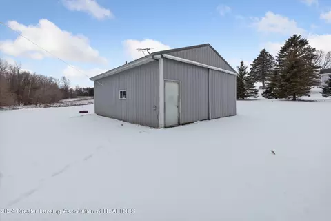 Exterior - 1501 W Dill Rd, Dewitt, MI 48820 photo 9 of 9