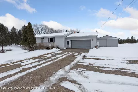 Exterior - 1501 W Dill Rd, Dewitt, MI 48820 photo 3 of 9