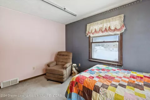 Bedroom - 1501 W Dill Rd, Dewitt, MI 48820 photo 5 of 6