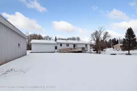 Exterior - 1501 W Dill Rd, Dewitt, MI 48820 photo 8 of 9