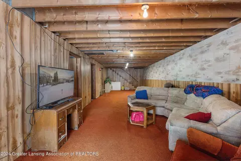 Living - 1501 W Dill Rd, Dewitt, MI 48820 photo 8 of 8