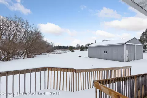 Exterior - 1501 W Dill Rd, Dewitt, MI 48820 photo 5 of 9