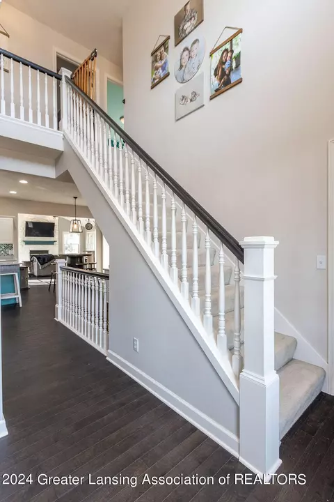Entry Way - 13142 Blaisdell Dr, Dewitt, MI 48820 photo 4 of 7