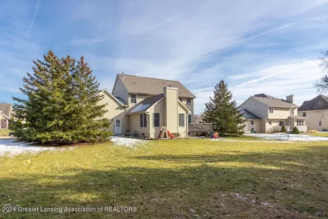 Exterior - 13142 Blaisdell Dr, Dewitt, MI 48820 photo 6 of 9