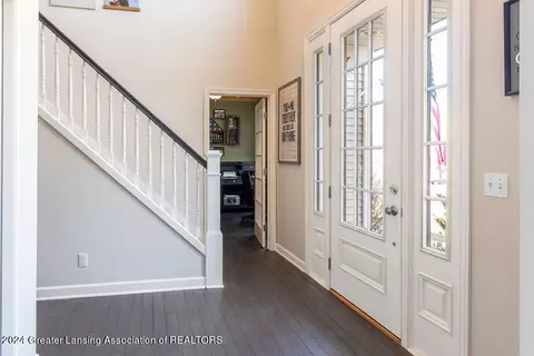 Entry Way - 13142 Blaisdell Dr, Dewitt, MI 48820 photo 2 of 7