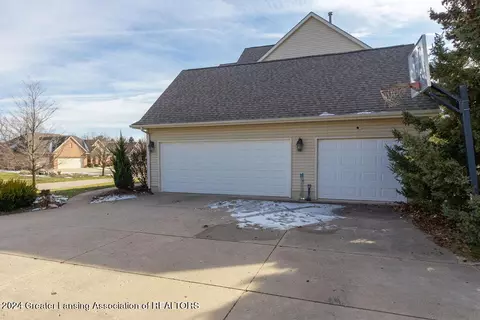 Exterior - 13142 Blaisdell Dr, Dewitt, MI 48820 photo 9 of 9