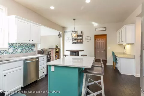 Kitchen - 13142 Blaisdell Dr, Dewitt, MI 48820 photo 1 of 6
