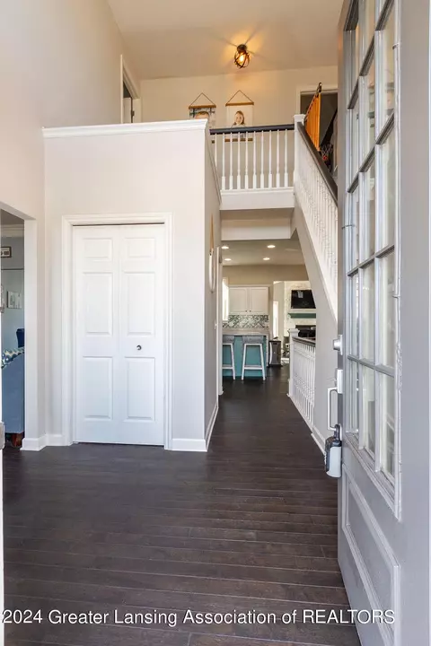 Entry Way - 13142 Blaisdell Dr, Dewitt, MI 48820 photo 3 of 7