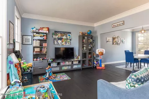 Living - 13142 Blaisdell Dr, Dewitt, MI 48820 photo 1 of 4