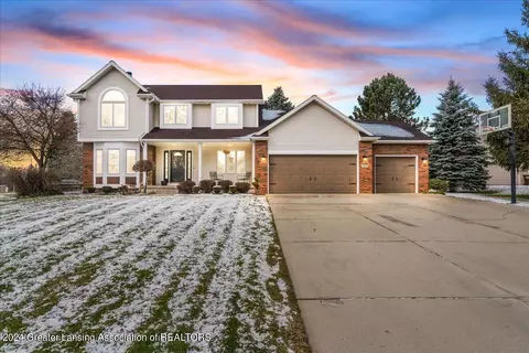 1507 Settlers Hill Dr, Lansing, MI 48917