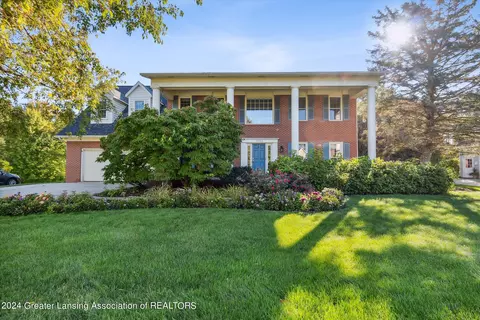3770 Chippendale Dr, Okemos, MI 48864