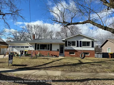 197 Westview Dr, Alma, MI 48801