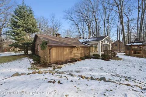 Exterior - 508 W Geneva Dr, Dewitt, MI 48820 photo 7 of 13