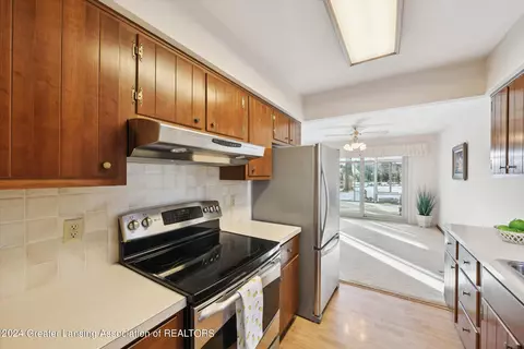 Kitchen - 508 W Geneva Dr, Dewitt, MI 48820 photo 3 of 7