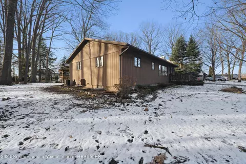 Exterior - 508 W Geneva Dr, Dewitt, MI 48820 photo 4 of 13