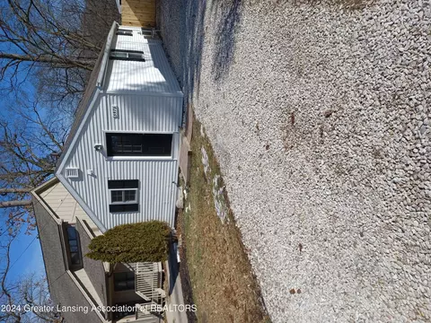5978 Harvey St, Haslett, MI 48840