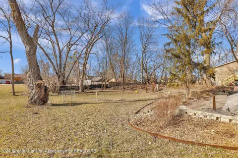 View/Area - 5695 Potter St, Haslett, MI 48840 photo 4 of 5