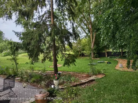 Exterior - 5695 Potter St, Haslett, MI 48840 photo 5 of 14