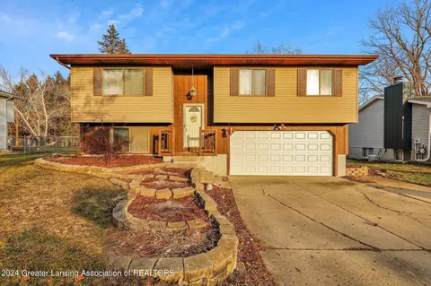 2540 Lanier Dr, Lansing, MI 48911