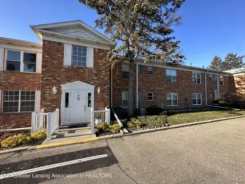 3333 Moores River Dr #109, Lansing, MI 48911