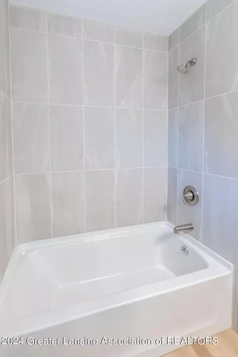 Bath - 5683 Buckingham Rd, Haslett, MI 48840 photo 2 of 2