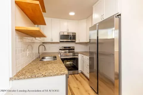 Kitchen - 5683 Buckingham Rd, Haslett, MI 48840 photo 1 of 4