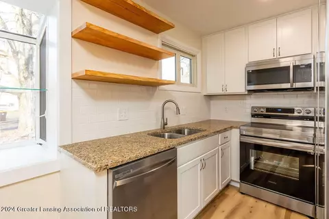 Kitchen - 5683 Buckingham Rd, Haslett, MI 48840 photo 2 of 4