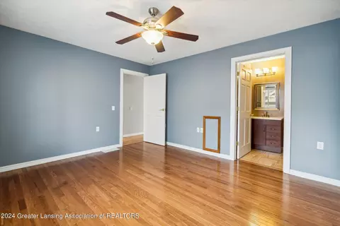 Bedroom - 3012 Young Ave, Lansing, MI 48906 photo 4 of 6