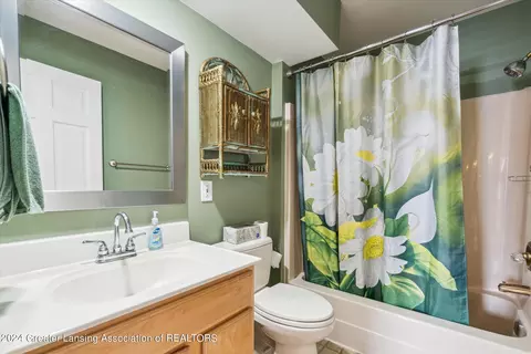 Bath - 3012 Young Ave, Lansing, MI 48906 photo 1 of 2