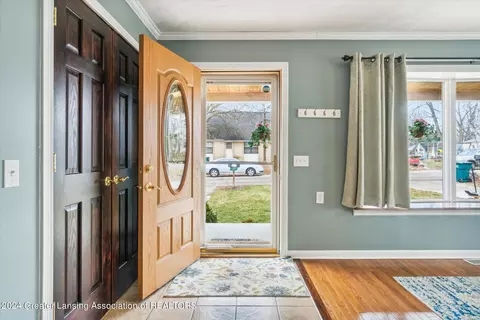 Entry Way - 3012 Young Ave, Lansing, MI 48906 photo 1 of 1