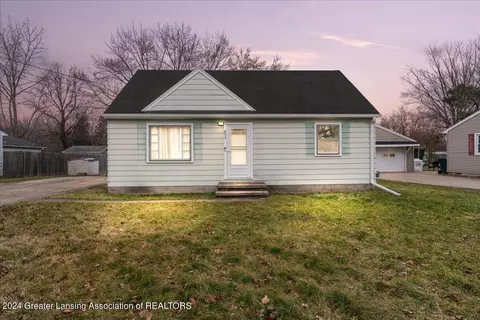 6917 Meese Dr, Lansing, MI 48911