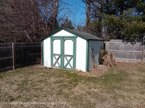 Exterior - 1090 Lacosta Dr, Dewitt, MI 48820 photo 5 of 5