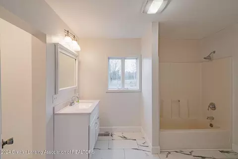 Bath - 120 E 3rd Street St, Charlotte, MI 48813 photo 1 of 4