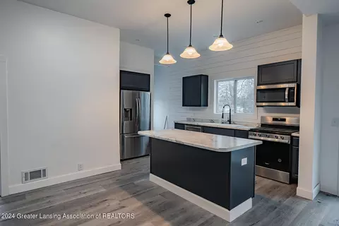 Kitchen - 120 E 3rd Street St, Charlotte, MI 48813 photo 2 of 3