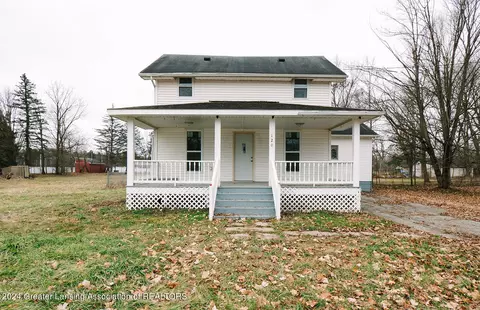120 E 3rd Street St, Charlotte, MI 48813