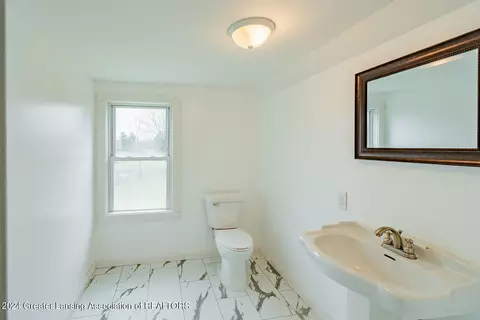 Bath - 120 E 3rd Street St, Charlotte, MI 48813 photo 4 of 4