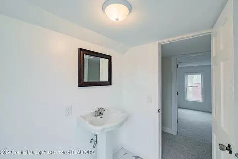 Bath - 120 E 3rd Street St, Charlotte, MI 48813 photo 3 of 4