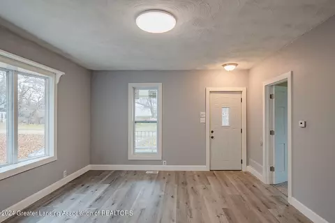 Entry Way - 120 E 3rd Street St, Charlotte, MI 48813 photo 1 of 3