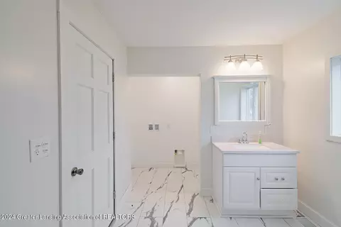 Bath - 120 E 3rd Street St, Charlotte, MI 48813 photo 2 of 4