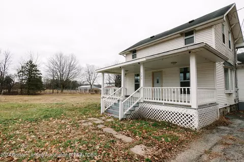 Exterior - 120 E 3rd Street St, Charlotte, MI 48813 photo 2 of 2