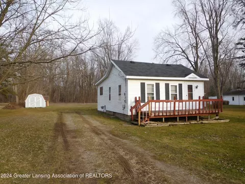 2438 N Eifert Rd, Holt, MI 48842