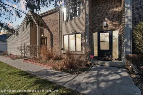 1264 Lakeside Dr, East Lansing, MI 48823