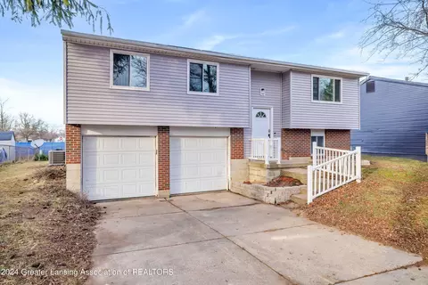 3428 Viola Dr, Lansing, MI 48911