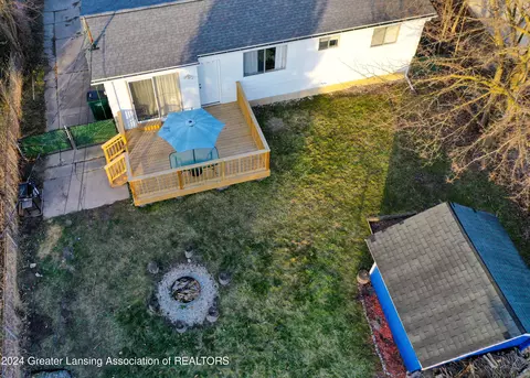 3557 Coachlight Common St, Lansing, MI 48911 photo 4