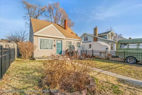 1011 Raider St, Lansing, MI 48912