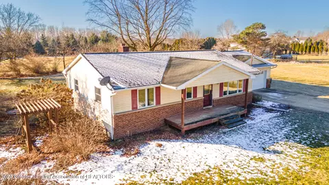8801 W Eaton Hwy, Grand Ledge, MI 48837