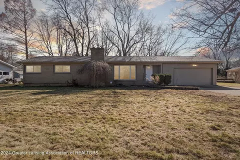 4555 Eastwood Dr, Okemos, MI 48864